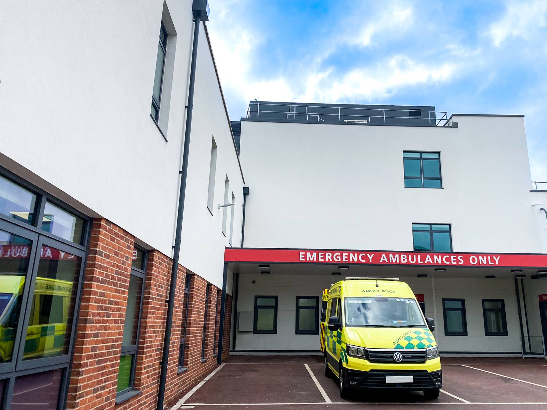 Stoke Mandeville Hospital SaintGobain er NBS Source