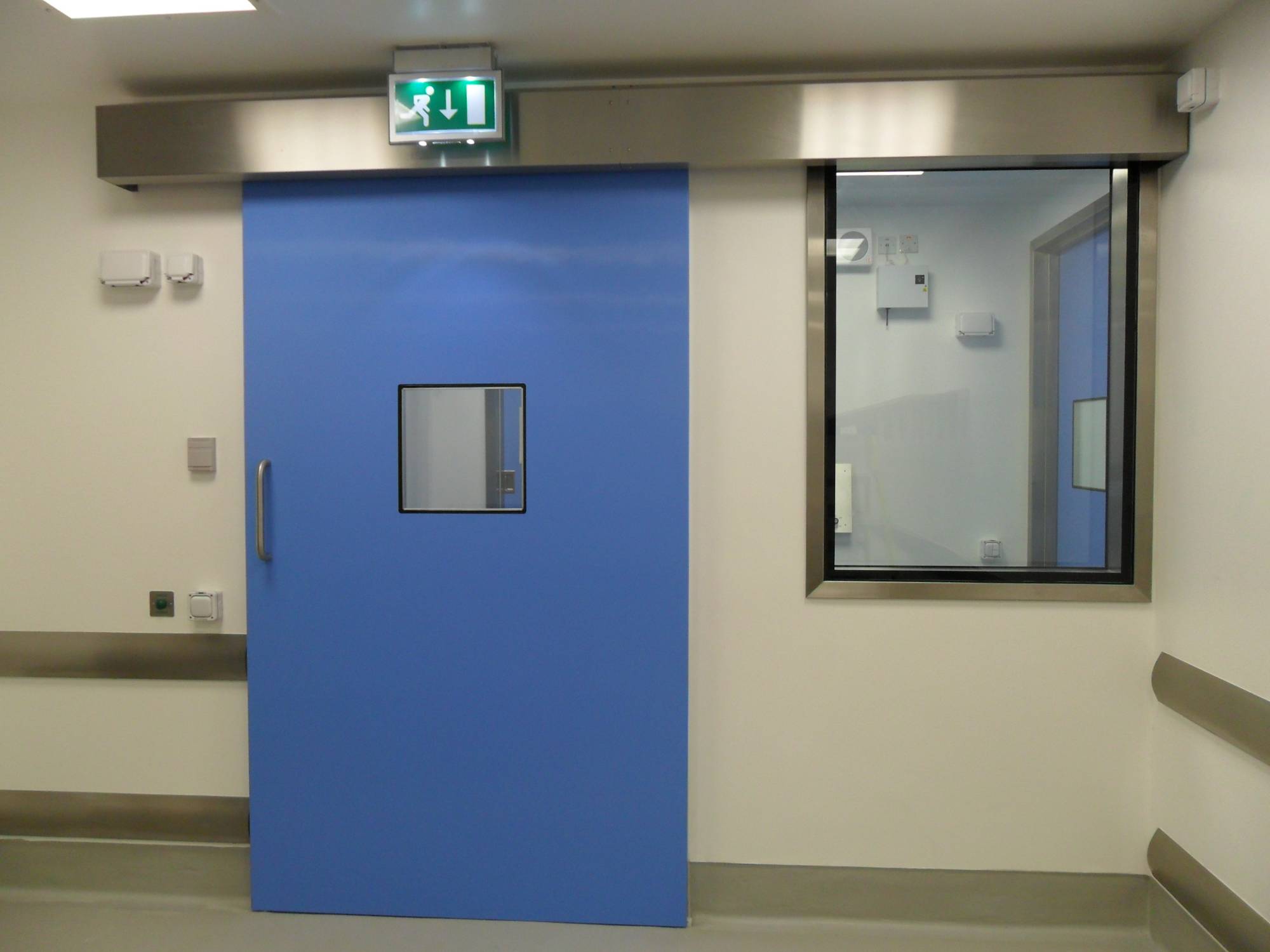 Cleanroom sliding doors Dortek Ltd NBS BIM Library
