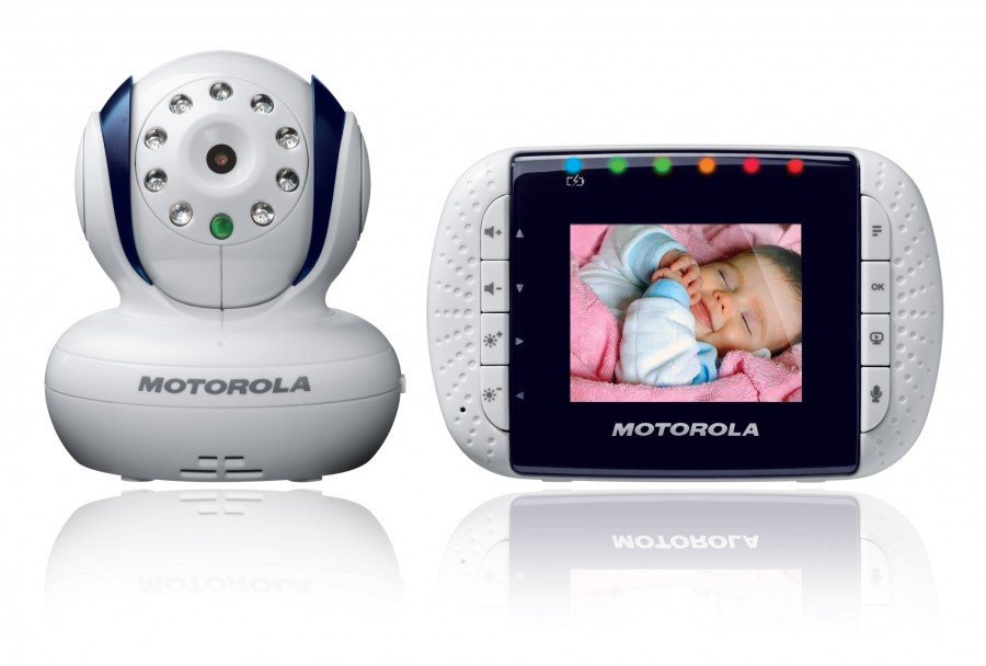 Leave Your Worries at the Door with Motorola Baby Monitors 24/7 Moms