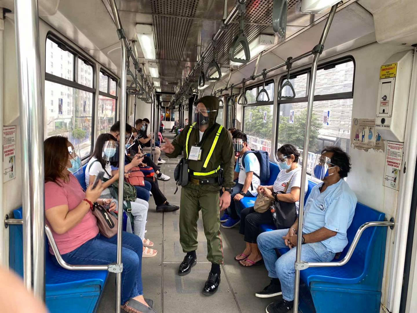 DOTr Vaccinated APORs can avail of free MRT3, LRT2, PNR