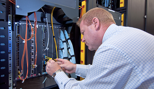 Hire OnDemand Freelance Fiber Optics Installer FieldEngineer
