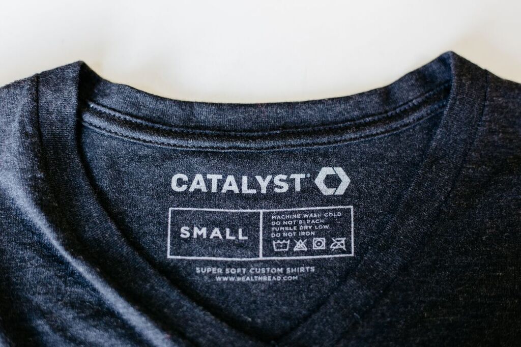 Your complete guide to creating custom printed labels for your tshirts