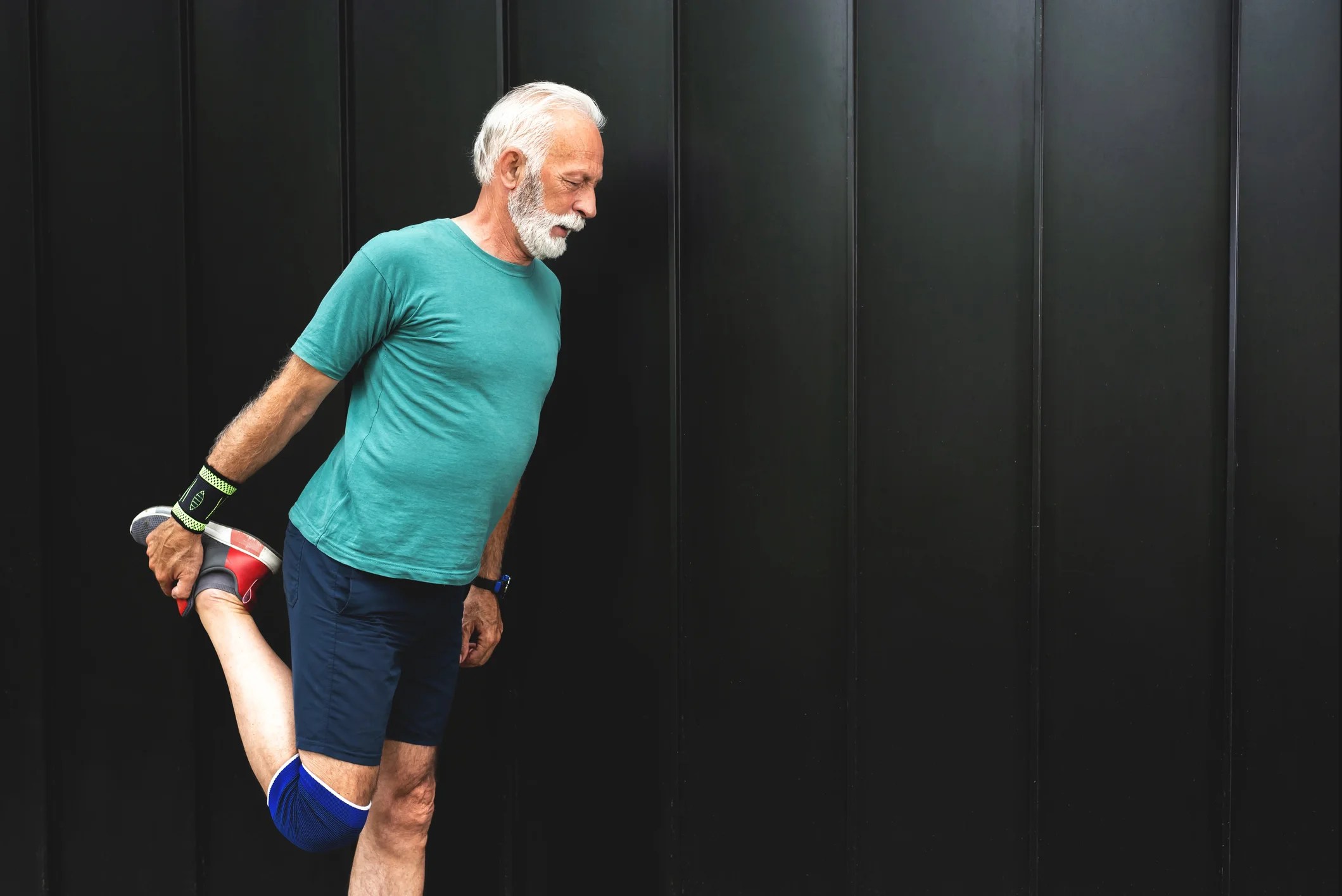 Why do my knees crack? Articles & Advice White House Clinic