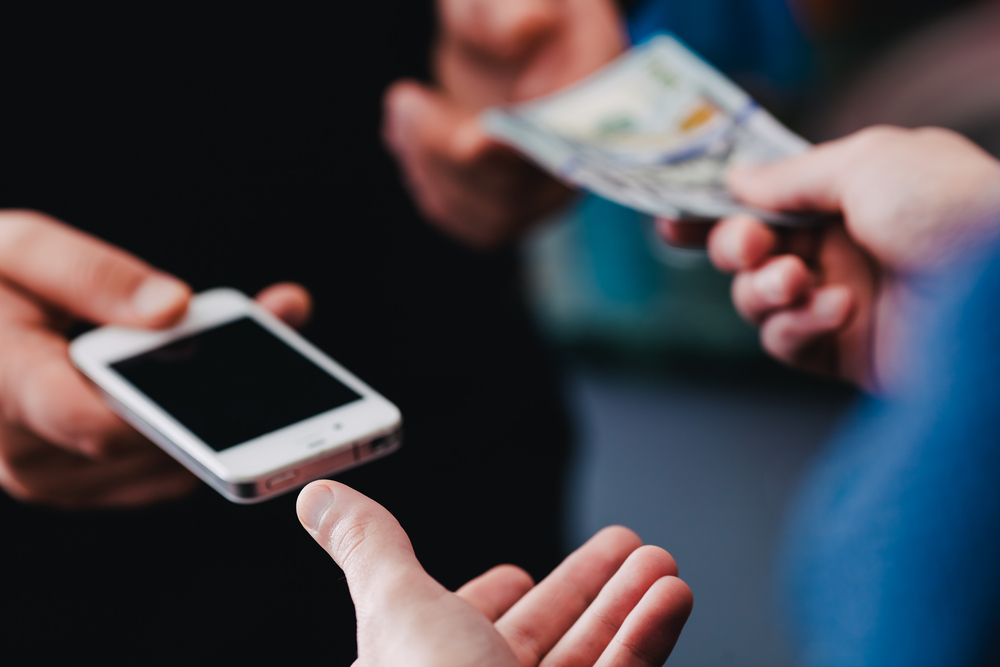 5 Red Flags To Look for When You See Second Hand Mobile Phones for Sale