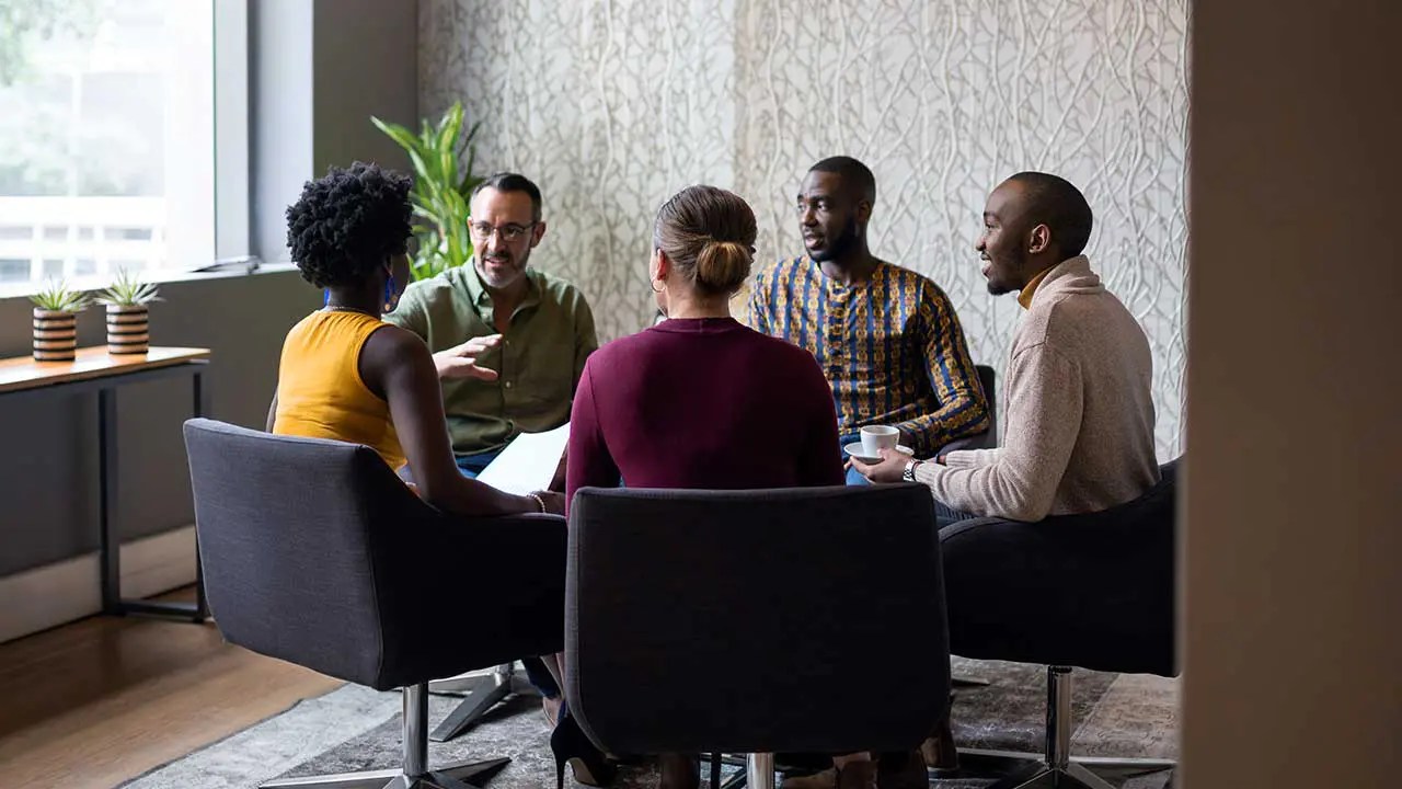 Conference room usage etiquette A policy template Robin