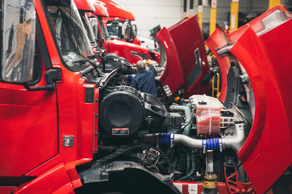 Heavy Duty Truck Services in Cincinnati, Ohio | Premier Truck Repair