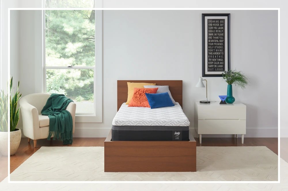 Sealy Hybrid Essentials Sealy