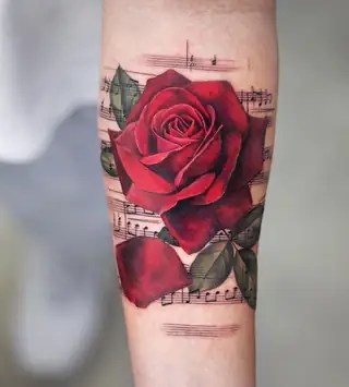 Tatuajes Con Rosas: Ideas Y Significados Para Tu Piel 355_x_320_webp