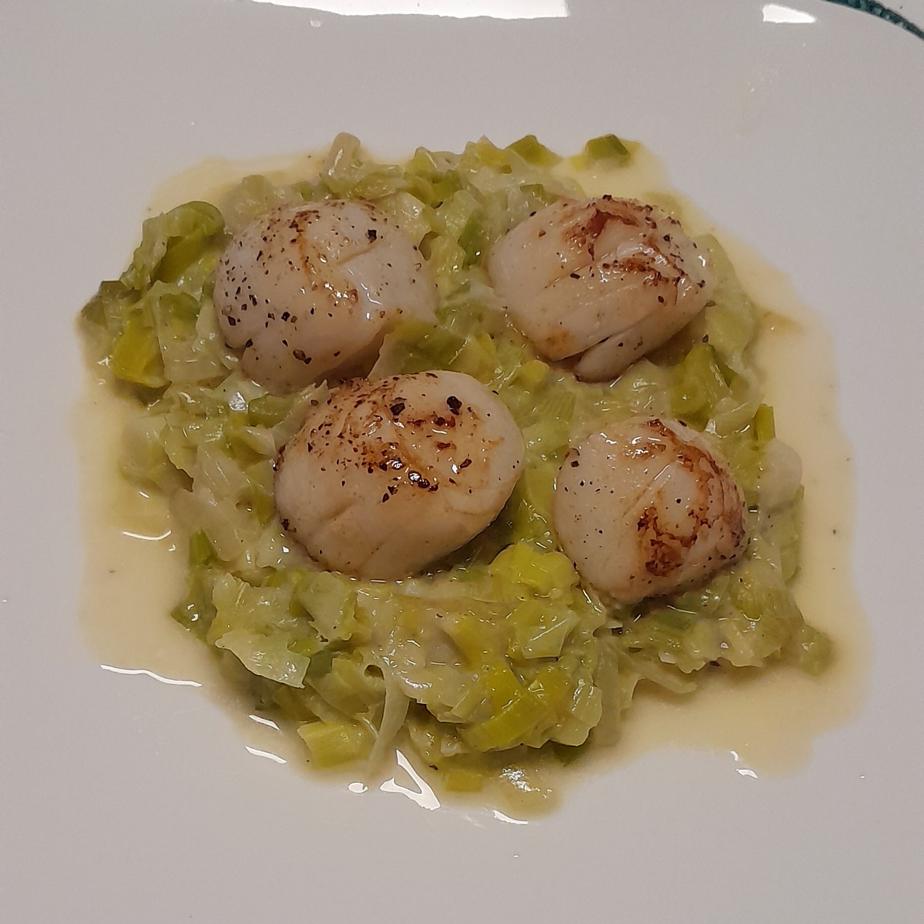 Haut 52+ imagen saint jacques sur lit de poireaux marmiton fr