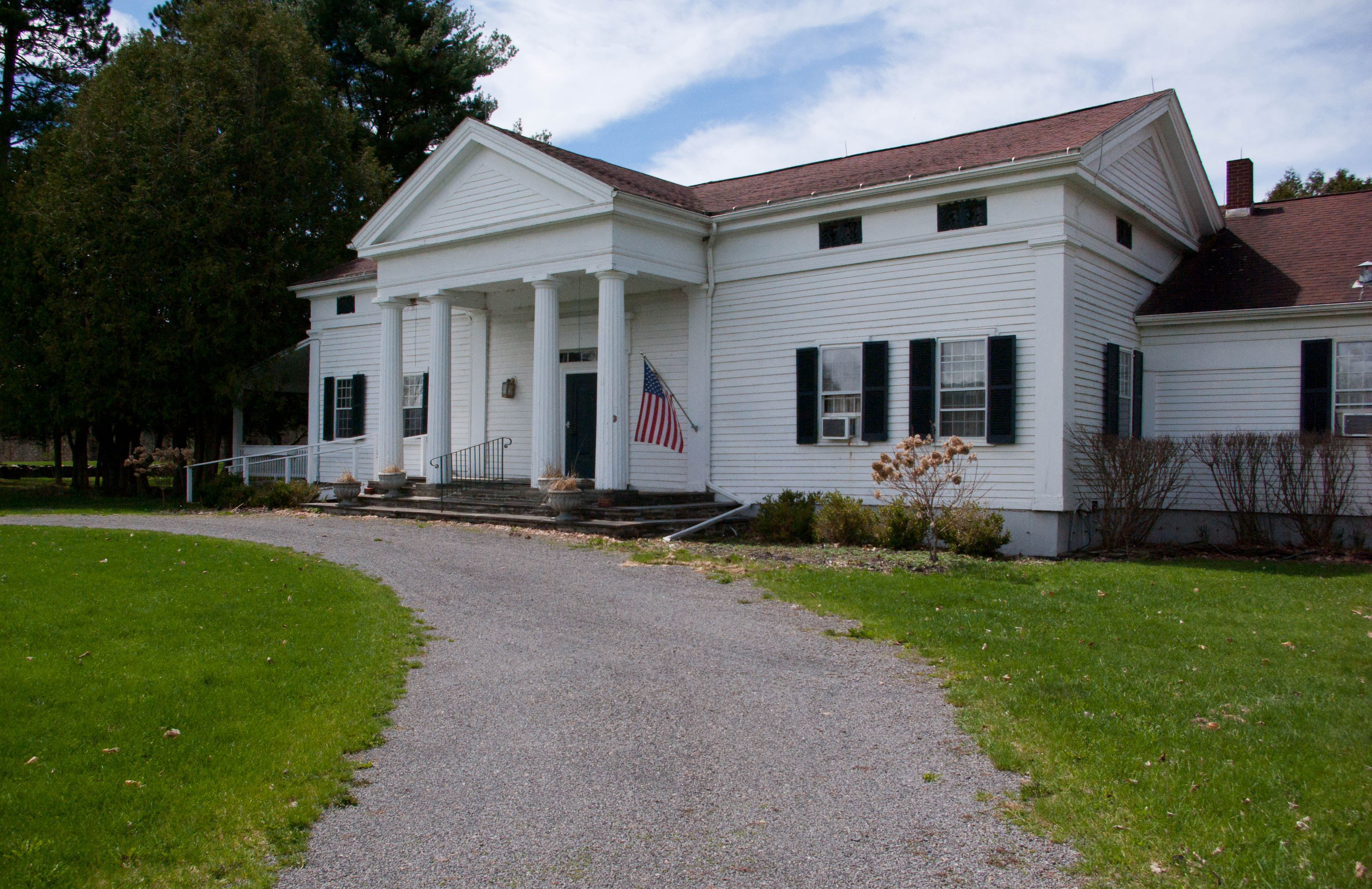 207 Greenough Rd