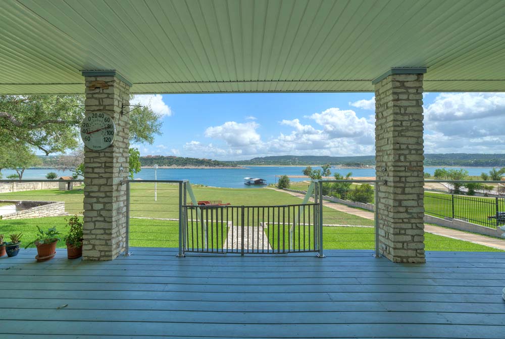 16702 Forest Way, Austin 1.58 +/ Acres on Lake Travis DMTX Realty