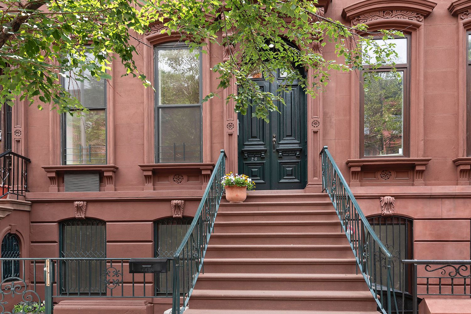 26 East 126th Street Brownstone & Rowhouse Specialist Montfort Real