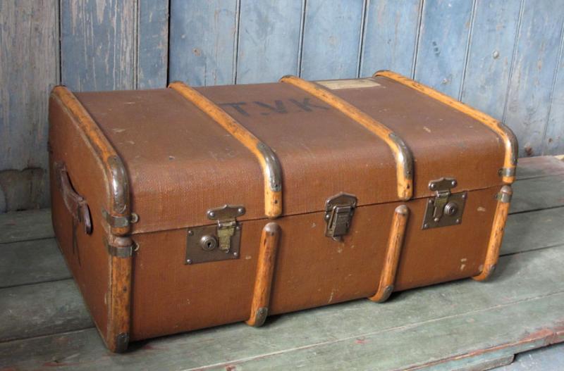 Old school trunk Apartment Apothecary