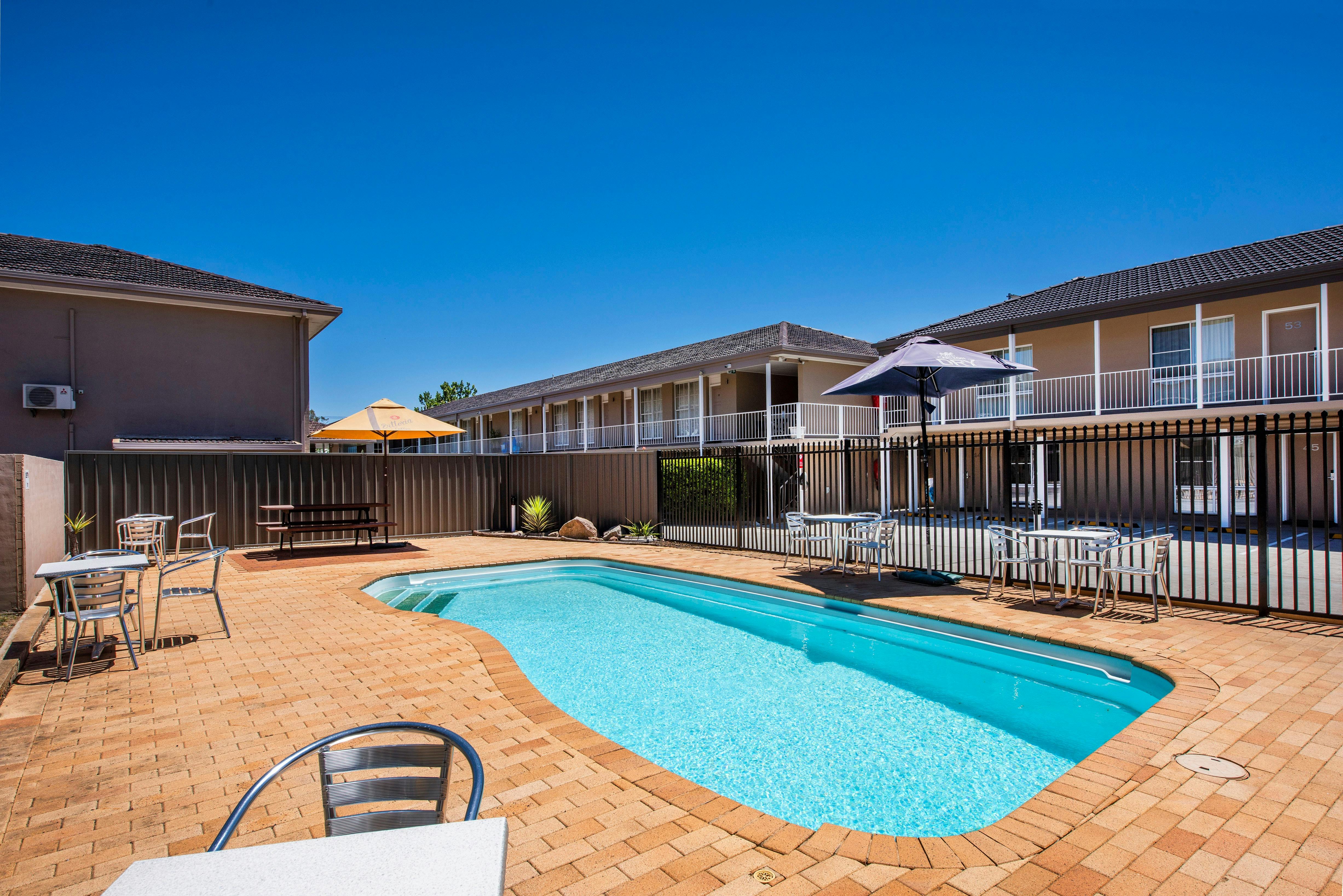 Winning Post Motor Inn NSW Holidays &