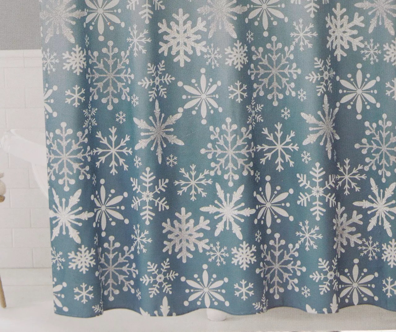 Winter Wonder Lane Arctic Enchantment Blue & White Snowflake Ombre 13Piece Shower Curtain Set