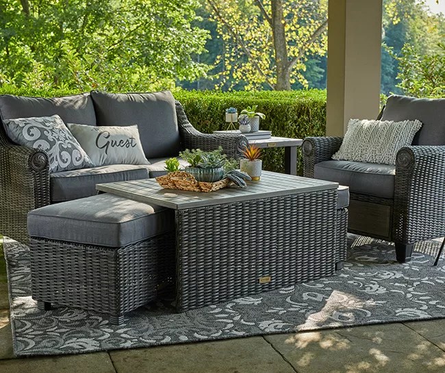 Broyhill Legacy Thornwood 6Piece Cushioned Patio Seating & Ottoman Set