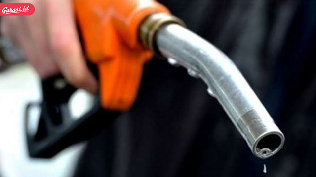 8 Cara Merawat dan Membersihkan Mesin Mobil Diesel