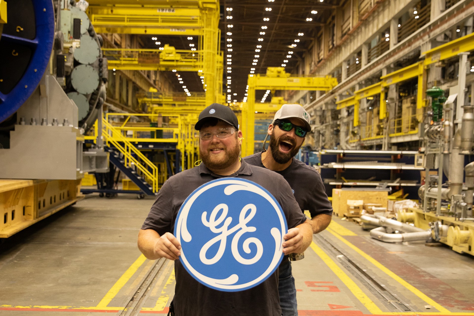 GE GE Corporate Brand GE Brings the World to Work