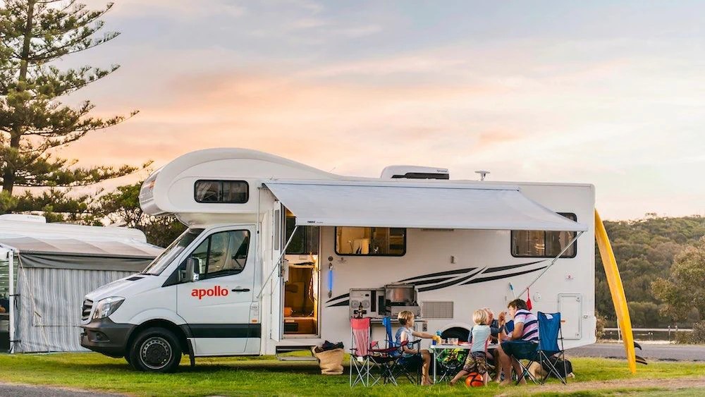 Apollo to divest large share of motorhome fleet