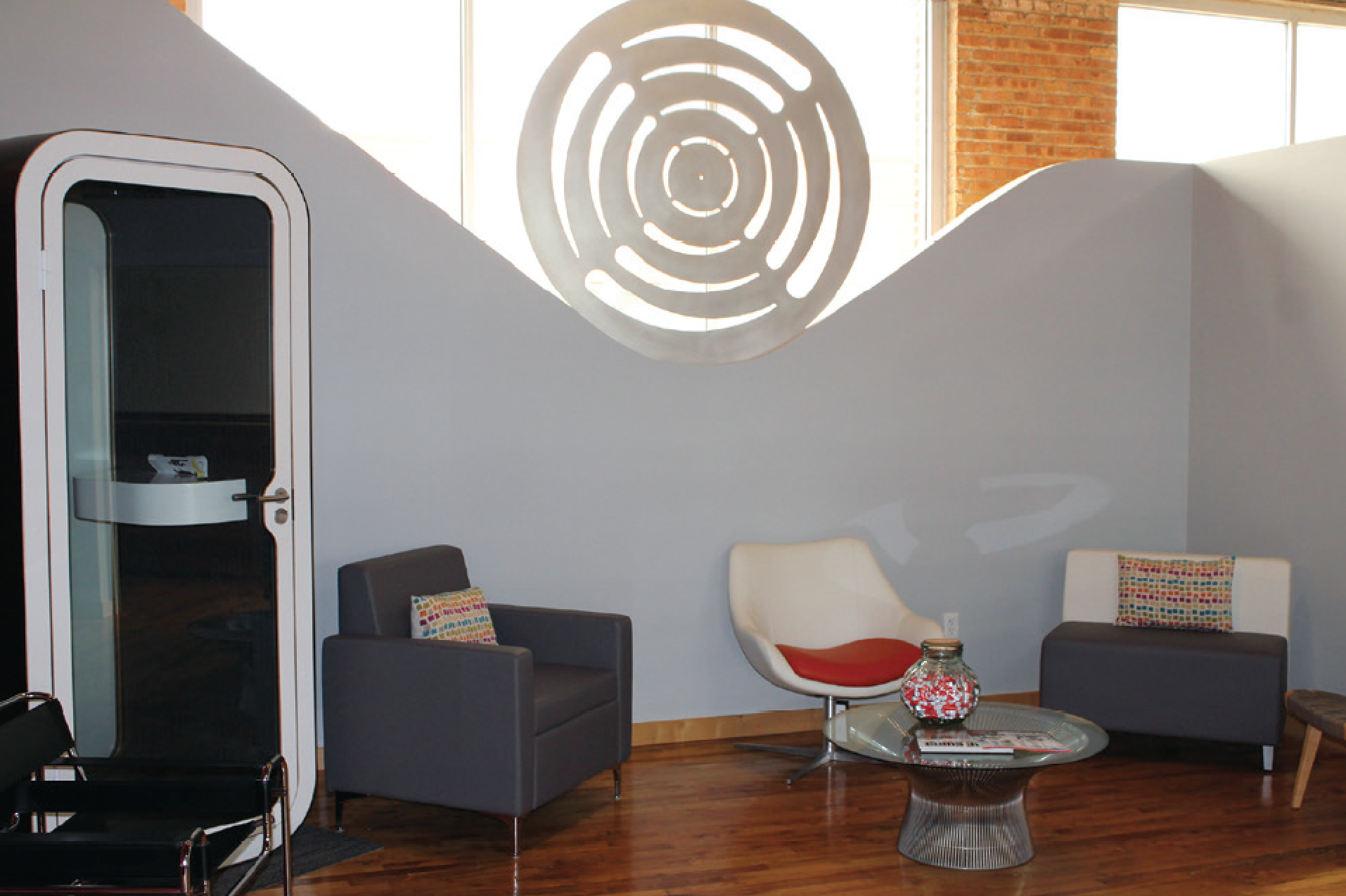 Best Office Furniture Dealer Saxton Inc.