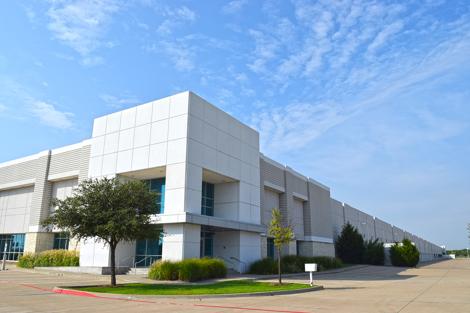 USAA Selects CBRE to Take Over Leasing of Dalport Trade Center D Magazine