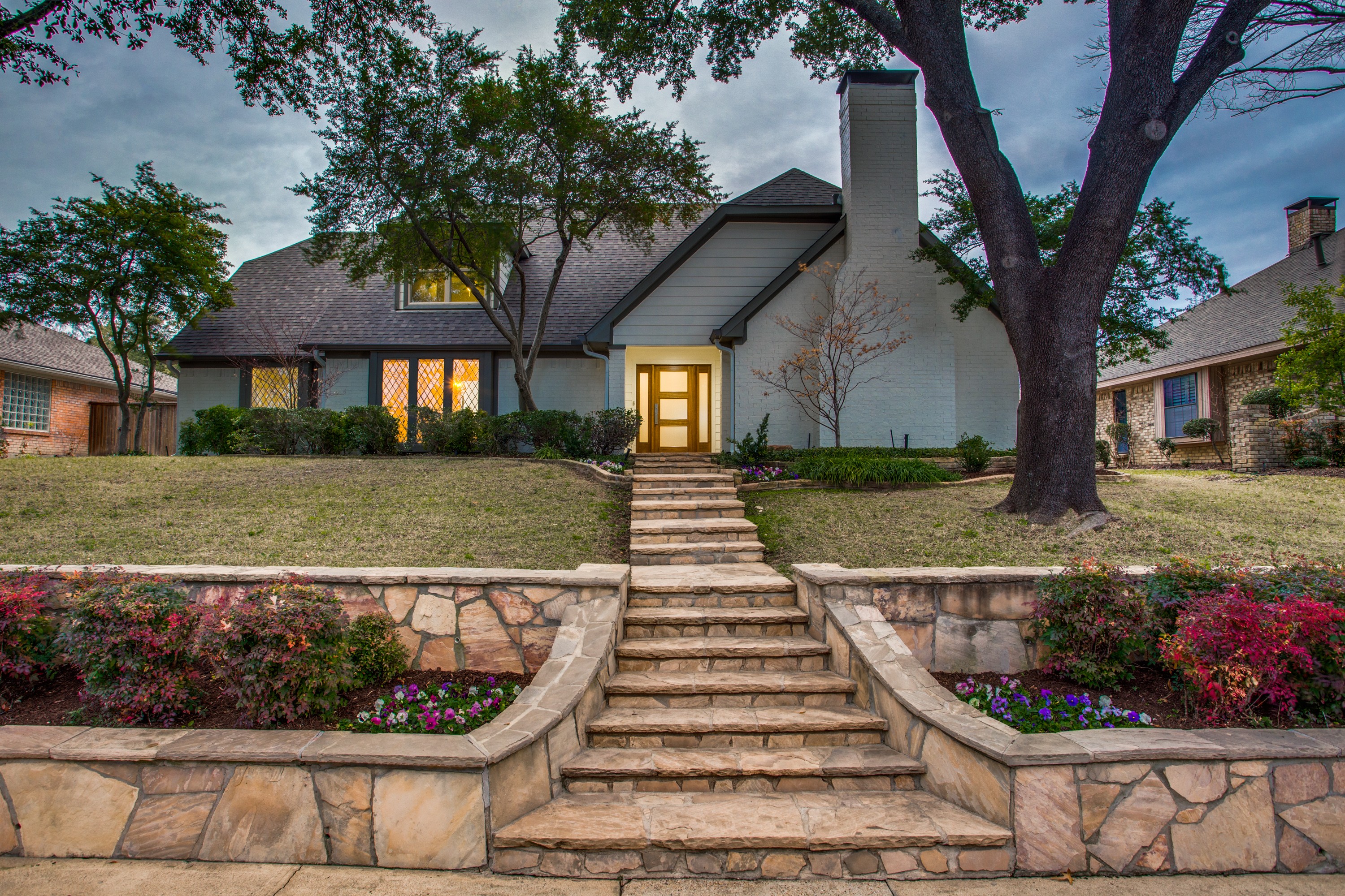 Renovated Richardson House Makes Us Want to Throw in the Dallas Towel