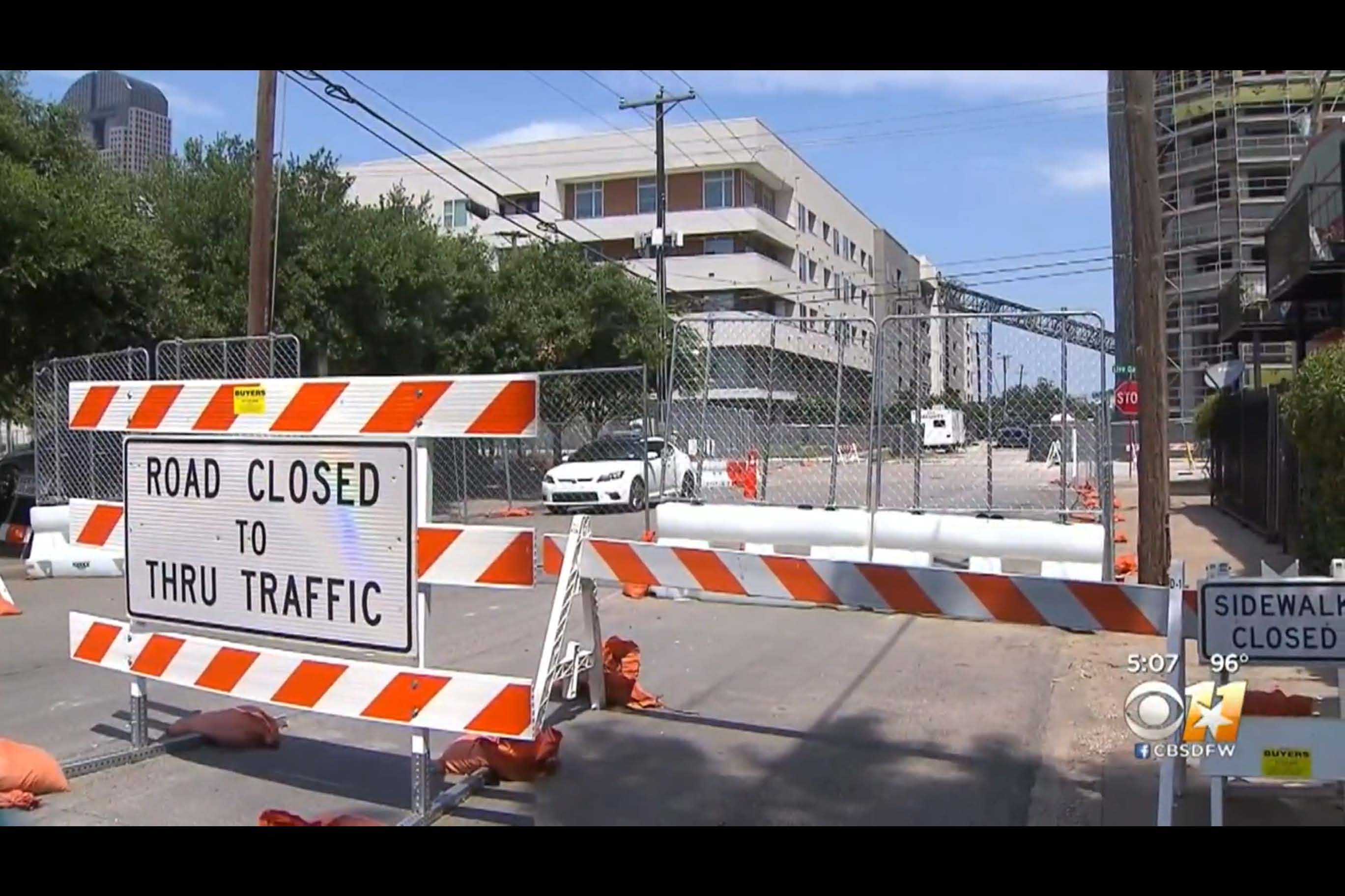 Dallas the City That Hates Pedestrians, Pt. 30 (Fallen Crane Edition