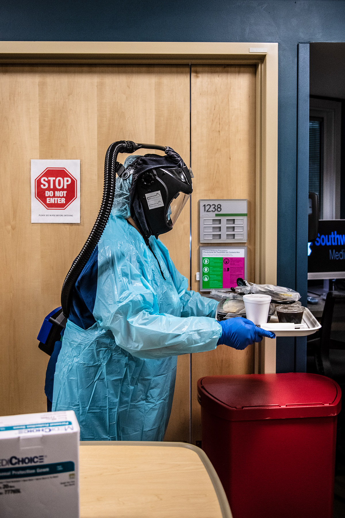 Life Behind a Mask in UT Southwestern's COVID Unit D Magazine