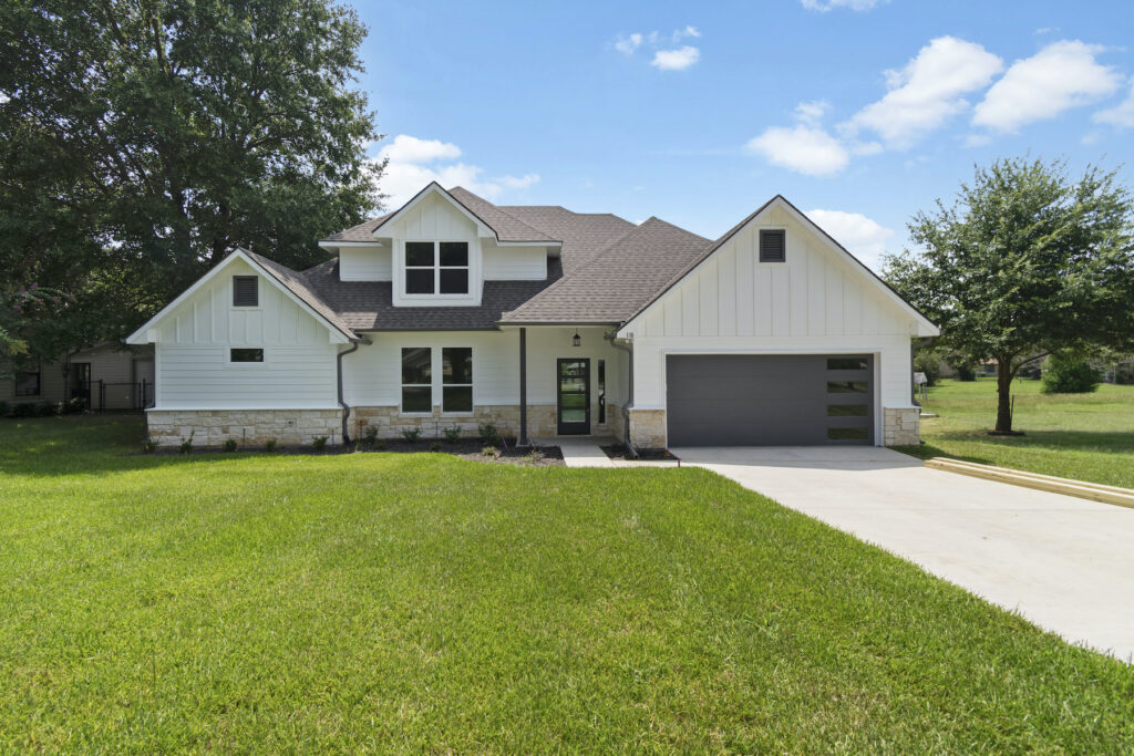 Top Dallas Vacation Destination Offers Stunning New Construction on