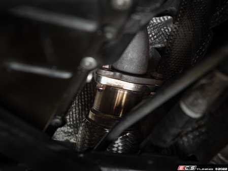ECS - 012616la01KT - B8 S4/S5/Q5 3.0T Downpipes With Integrated X-Pipe