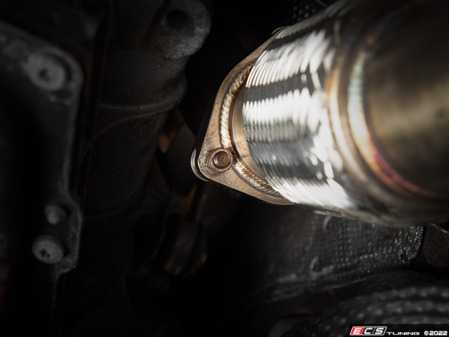 ECS - 012616la01KT - B8 S4/S5/Q5 3.0T Downpipes With Integrated X-Pipe