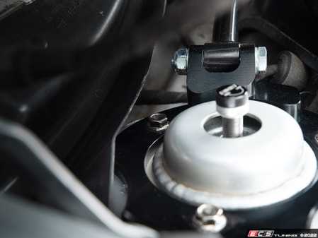 ECS - 020794ecs01KT - MK6 Golf/GTI/Golf R Front Strut Tower Bar