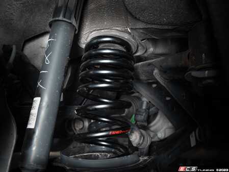 ECS - 051098LA01 - Tiguan MQB 4Motion Lowering Spring Set