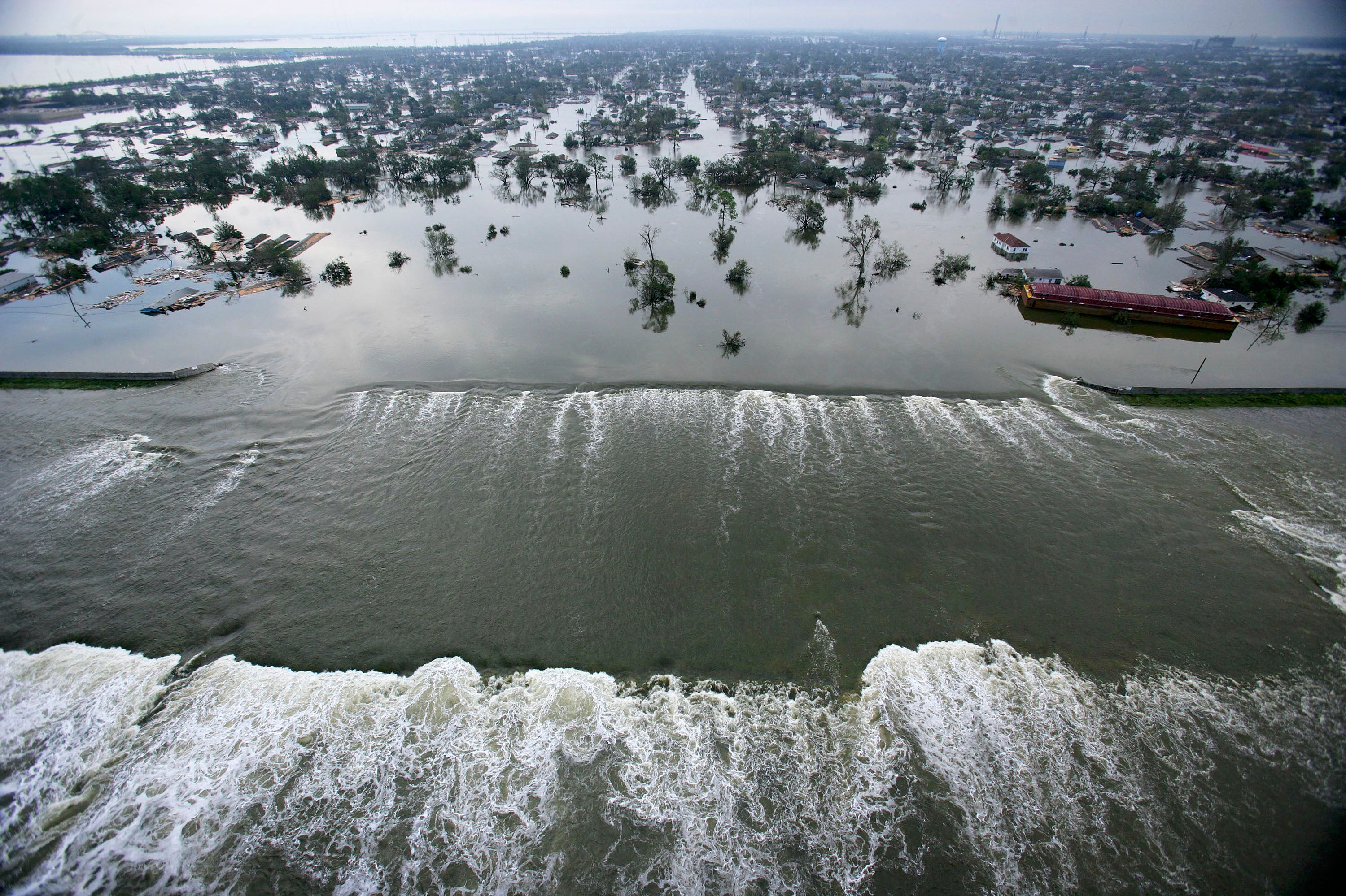How Levee Failures Made Hurricane Katrina a Bigger Disaster HISTORY(03)