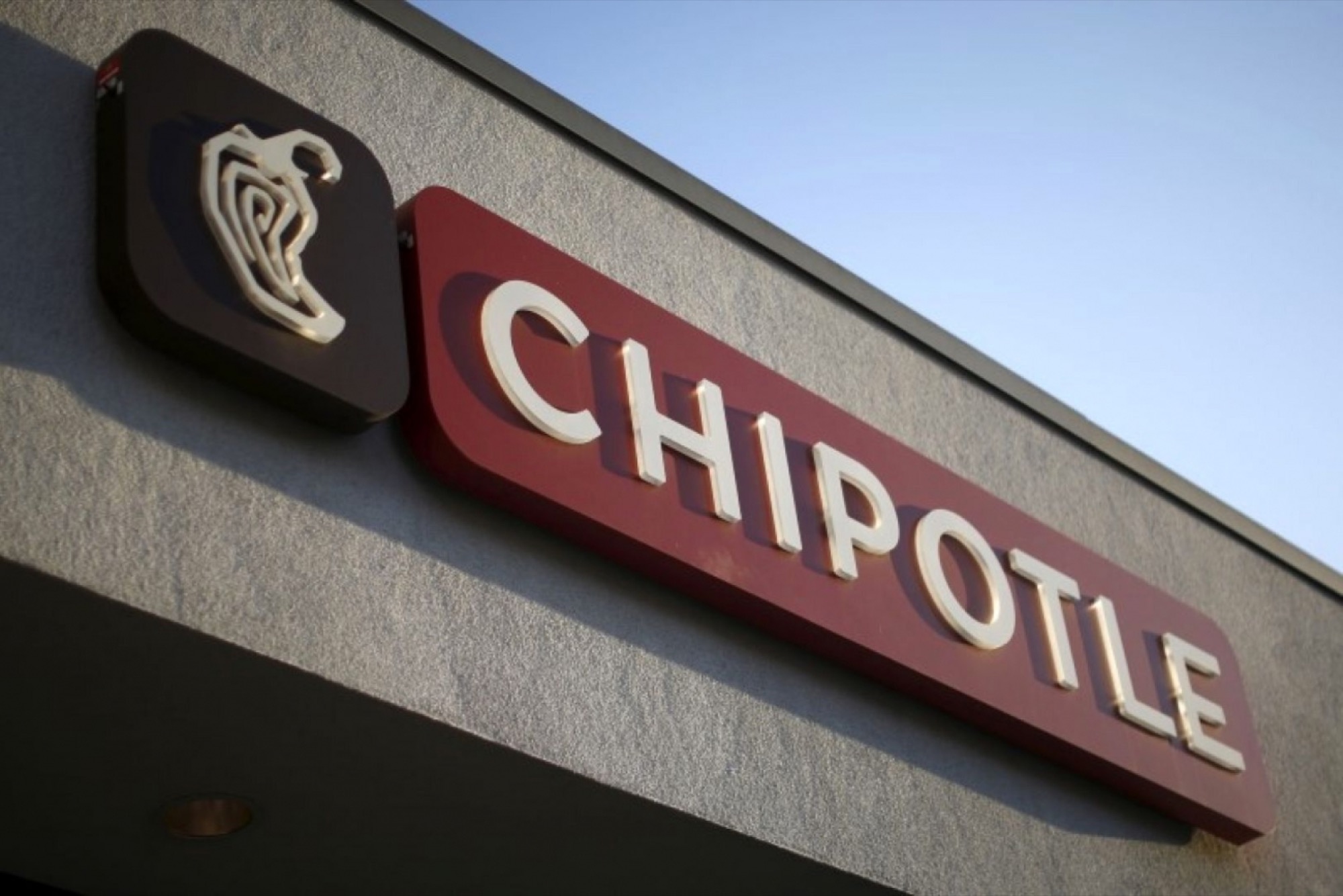 Chipotle Founder Ells Takes Over as Sole CEO at Burrito Chain