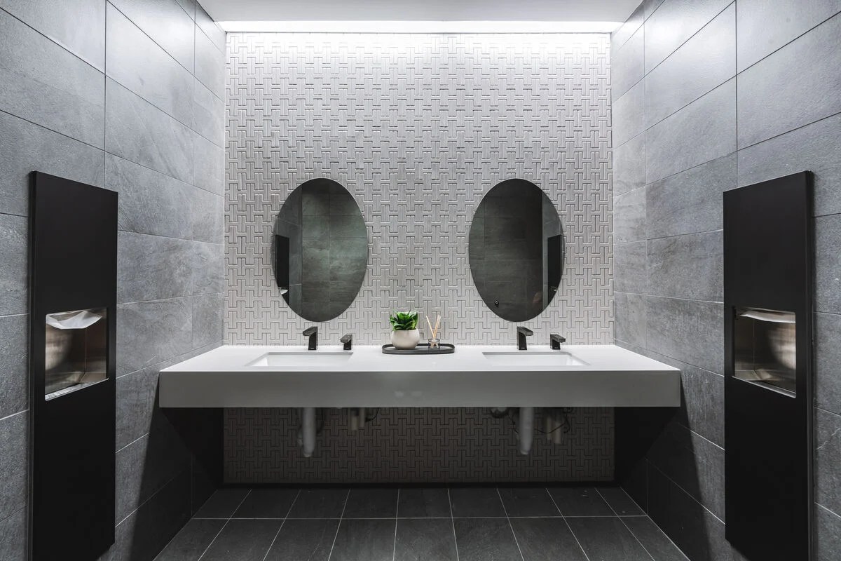 15+ Black & Gray Bathroom Ideas & Inspiration (With Pics)