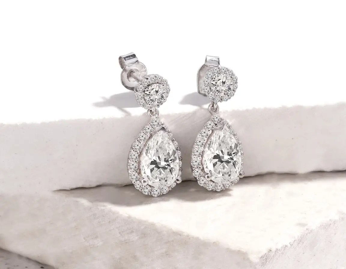 Customizing Your VVS Diamond Earrings Friendly Diamonds