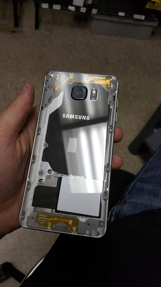 Samsung Galaxy Note 5 user modifies his smartphone for a seethrough