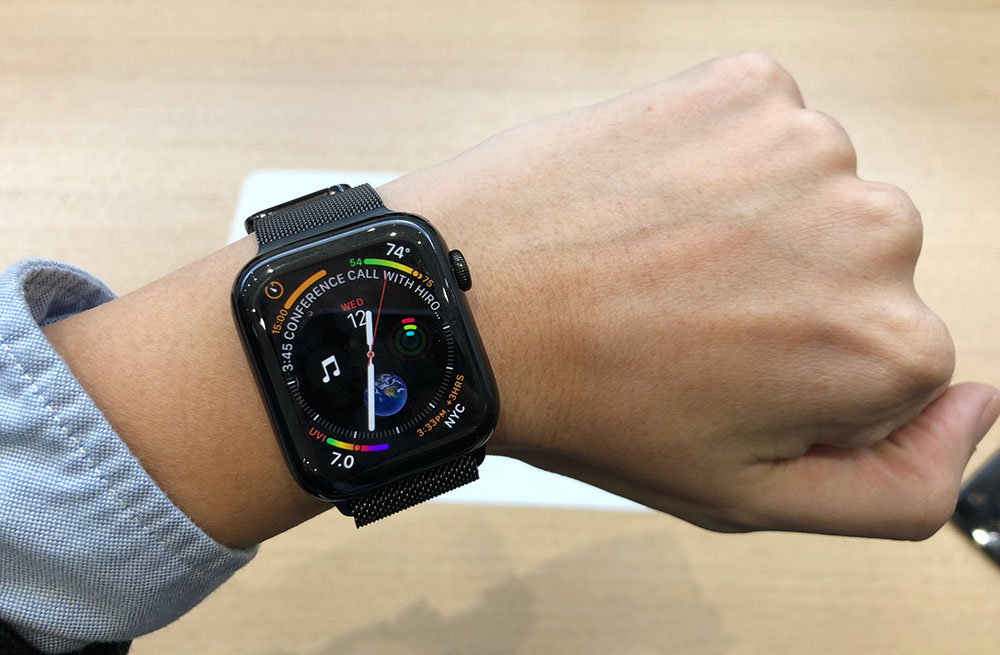 First Looks The bigger, smarter, and completely reengineered Apple