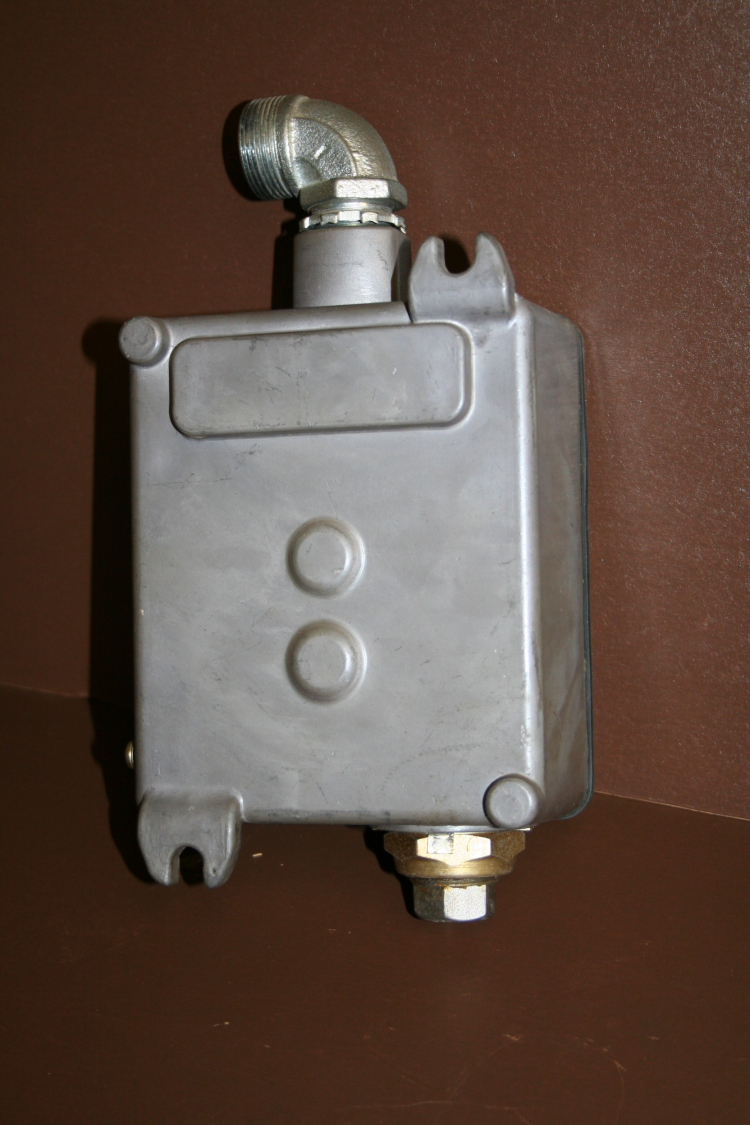 Pressure Actuated Switch Dual Setpoint 2404800 psi BT2A48SS Barksdale