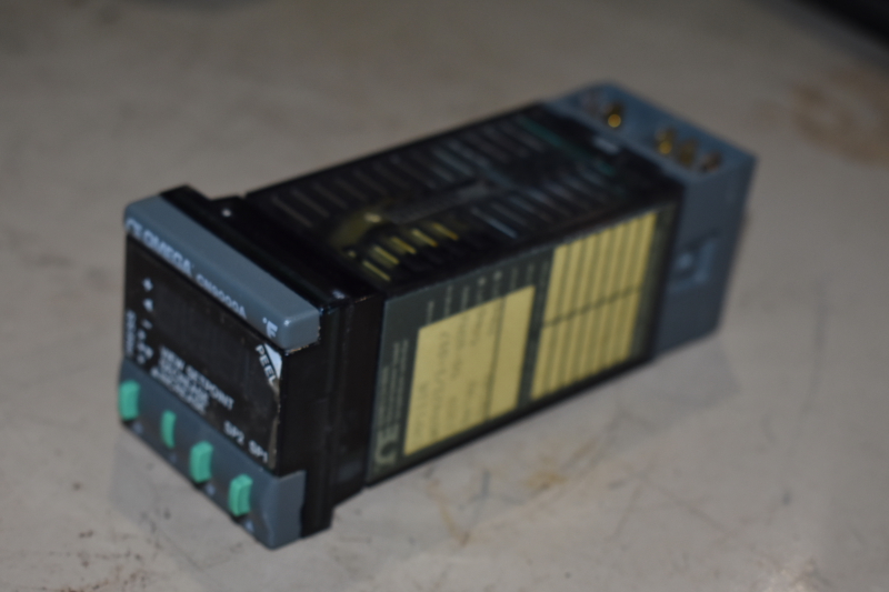 Omega CN9000A, temperature controller "KEEP FOR US"