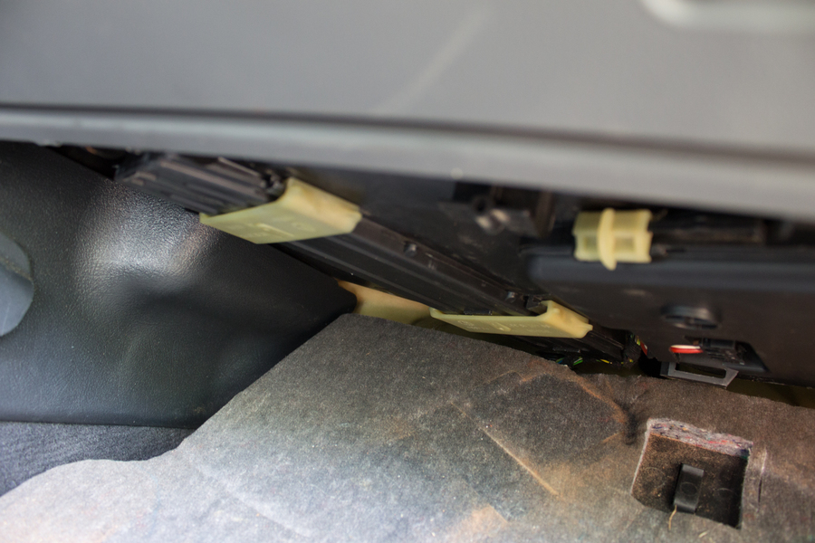 Image 6809 from Replace the Cabin Air Filter on a Chrysler Crossfire
