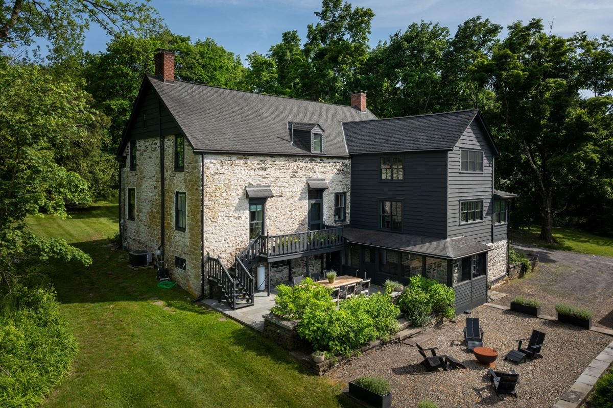 This Light and Bright Hurley Home Is a Historic Property