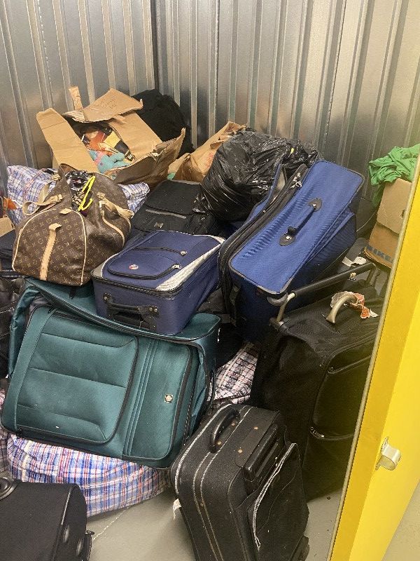 iBidOnStorage.co.uk Access Self Storage Auction 16559954609817