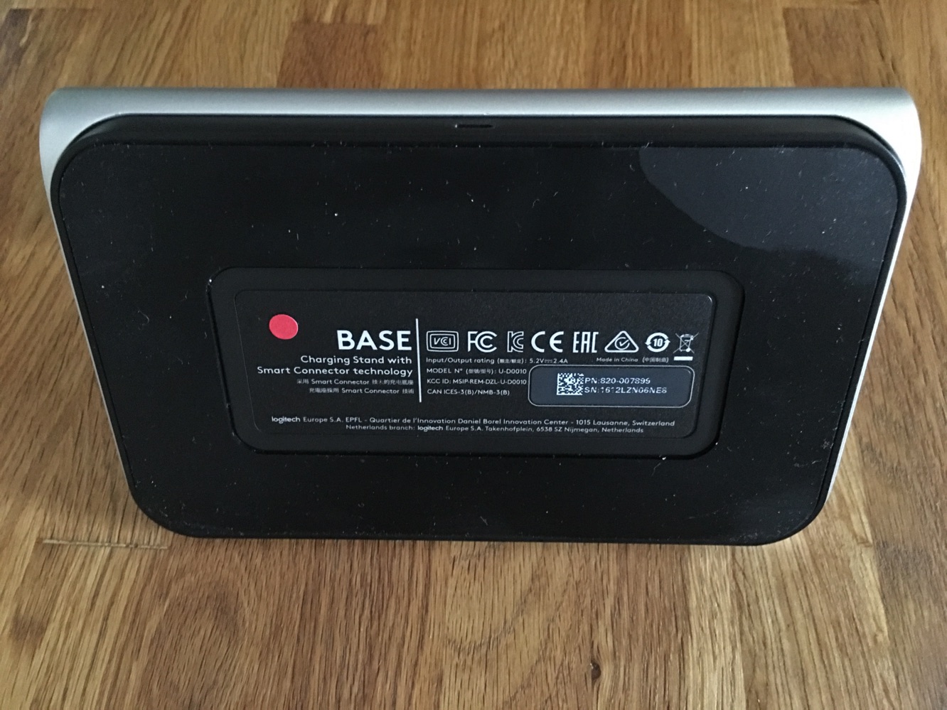 Review: Logitech Logi BASE Charging Stand for iPad Pro