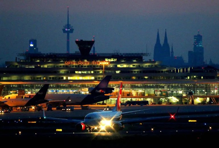 „Geheime Flüchtlingsflüge“ Flughafen weist Spekulationen zurück