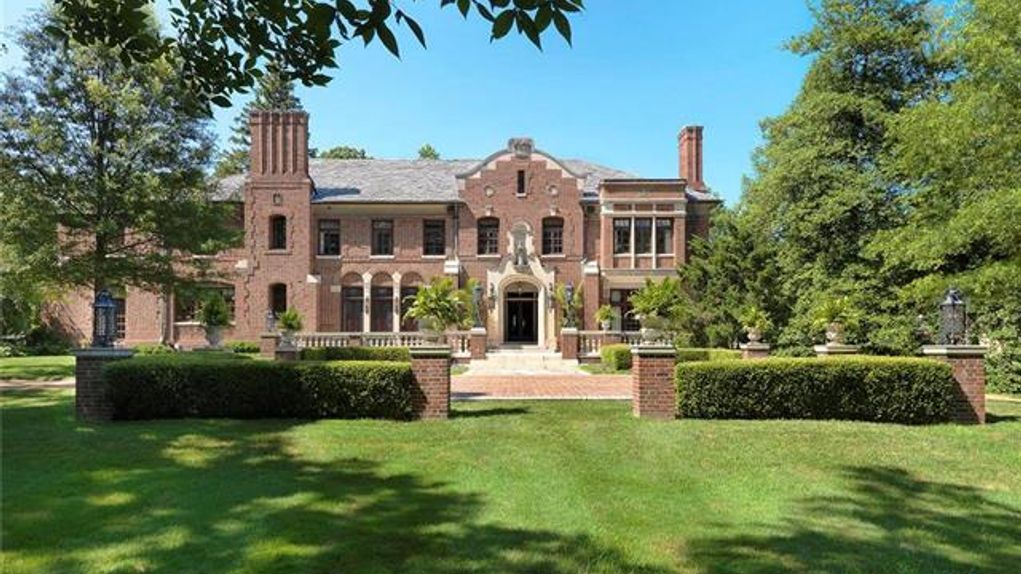 8 acres in Saint Louis County, Missouri