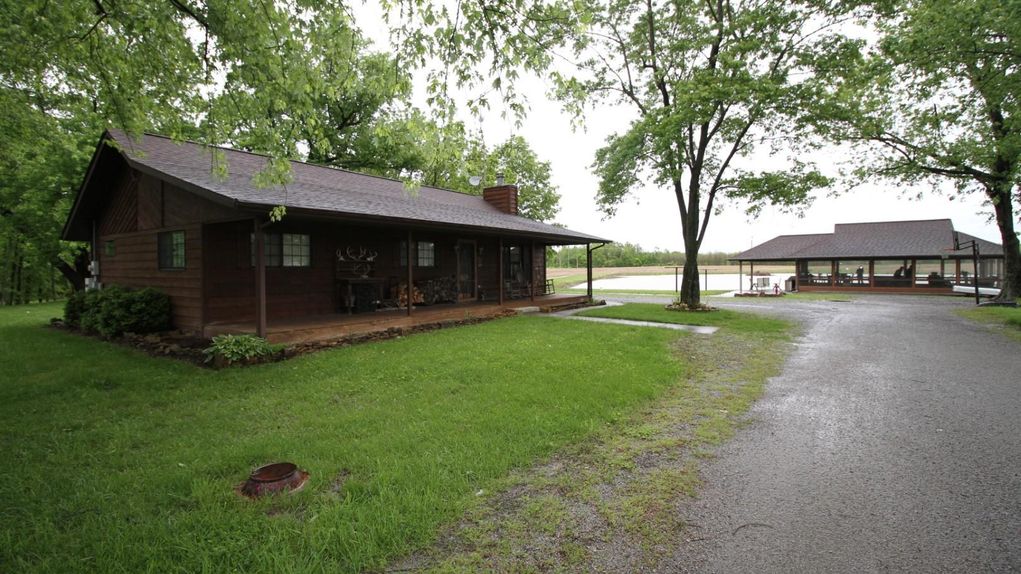 172 acres in Williamson County, Illinois