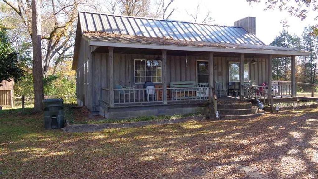 2 Bedroom 1 Bath Cabin on 5 Acres in Pittsview