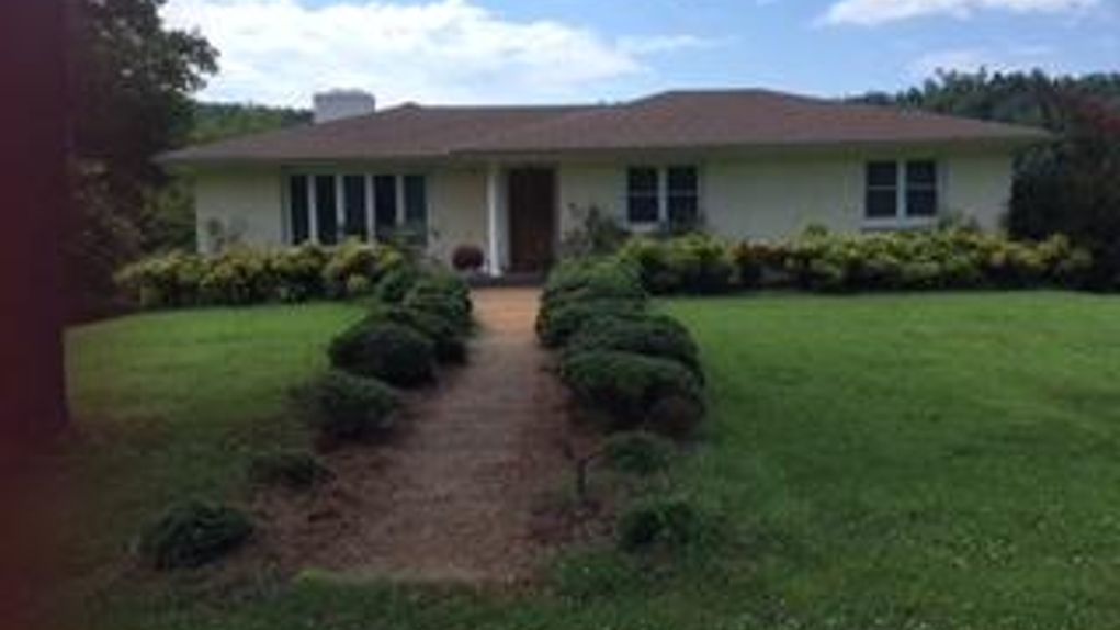 24 acres in Perry County, Tennessee